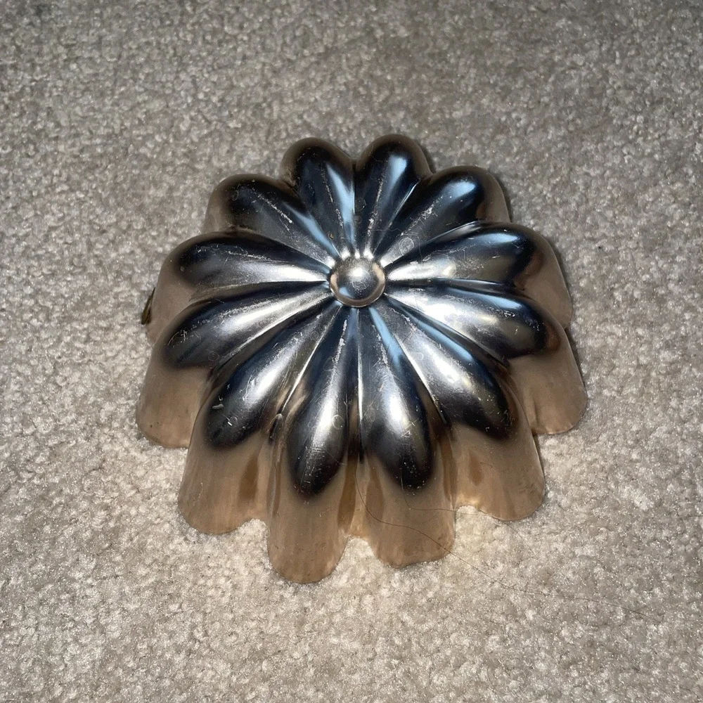 Vintage Copper Tone Metal Jello Molds Set of 3 Fluted Oval Round Kitchen Decor